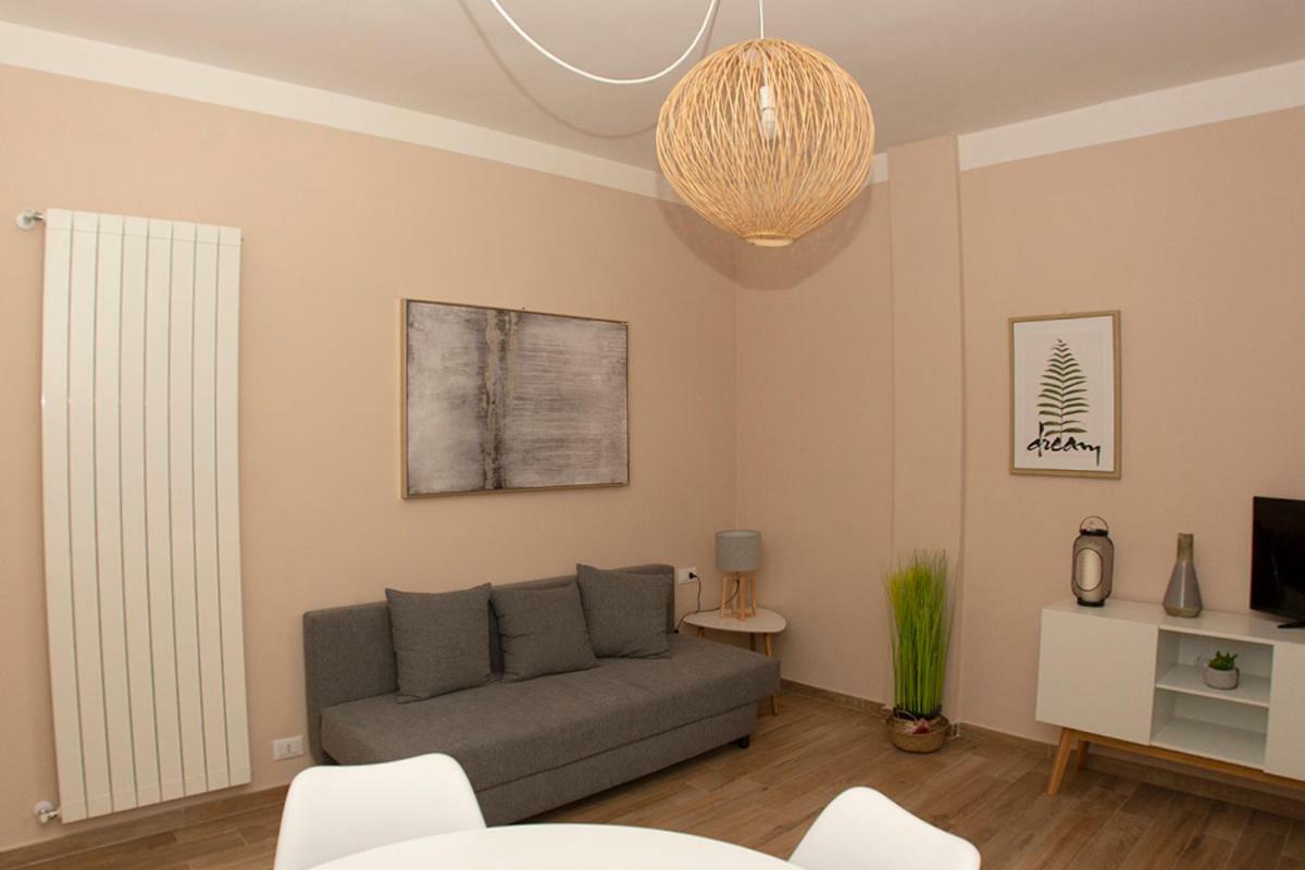 Casalou' Apartment Sarzana Bagian luar foto