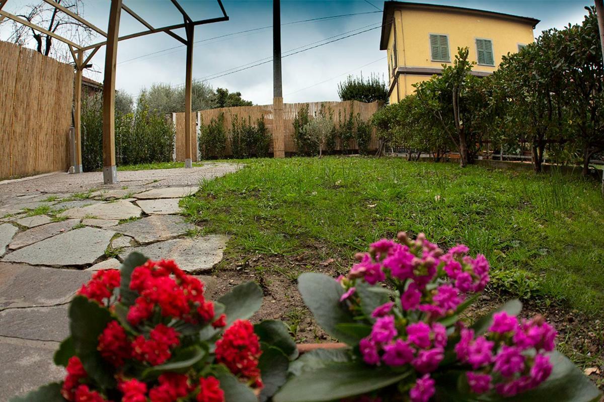 Casalou' Apartment Sarzana Bagian luar foto